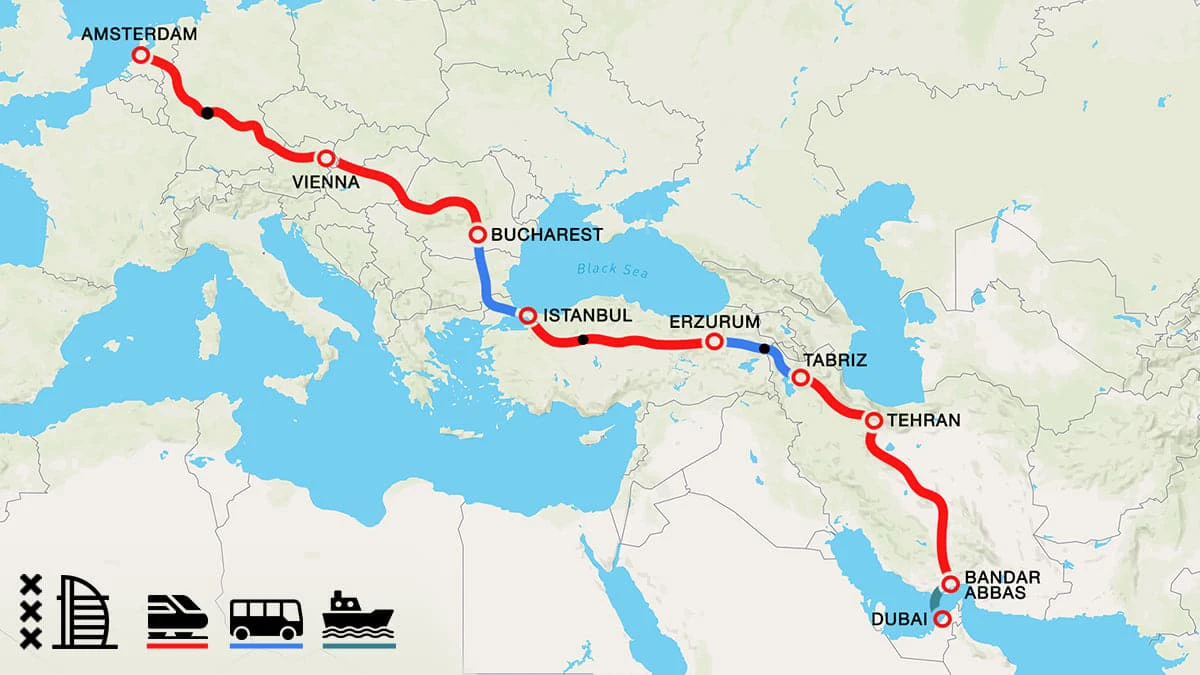 Route-Amsterdam-Dubai-Trein De route die Wiebe Wakker aflegde van Amsterdam naar Dubai per trein.