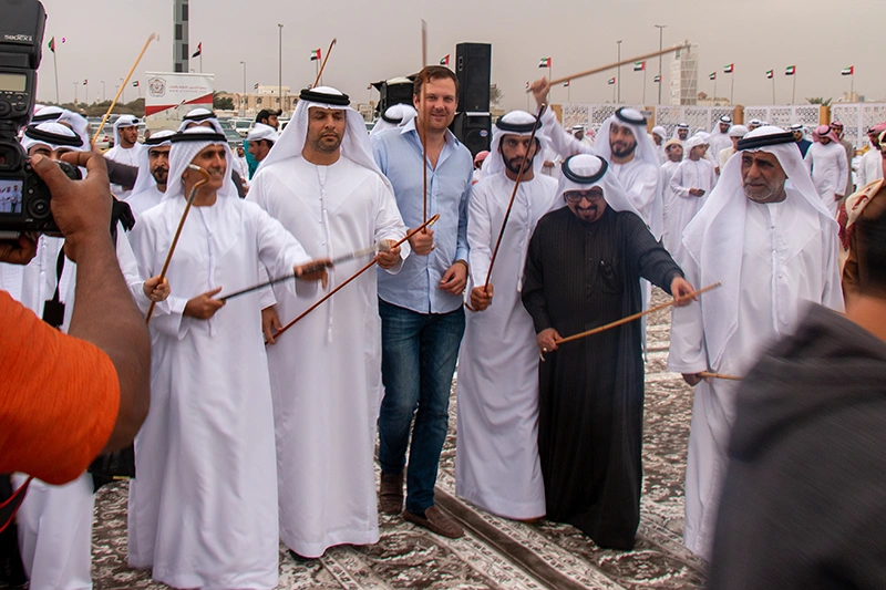 Omarm het onbekende Wiebe Wakker op een bruiloft in de Verenigde Arabische Emiraten